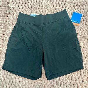 NWT Columbia Women’s Black Active “Anytime Casual” Bermuda Shorts, Med